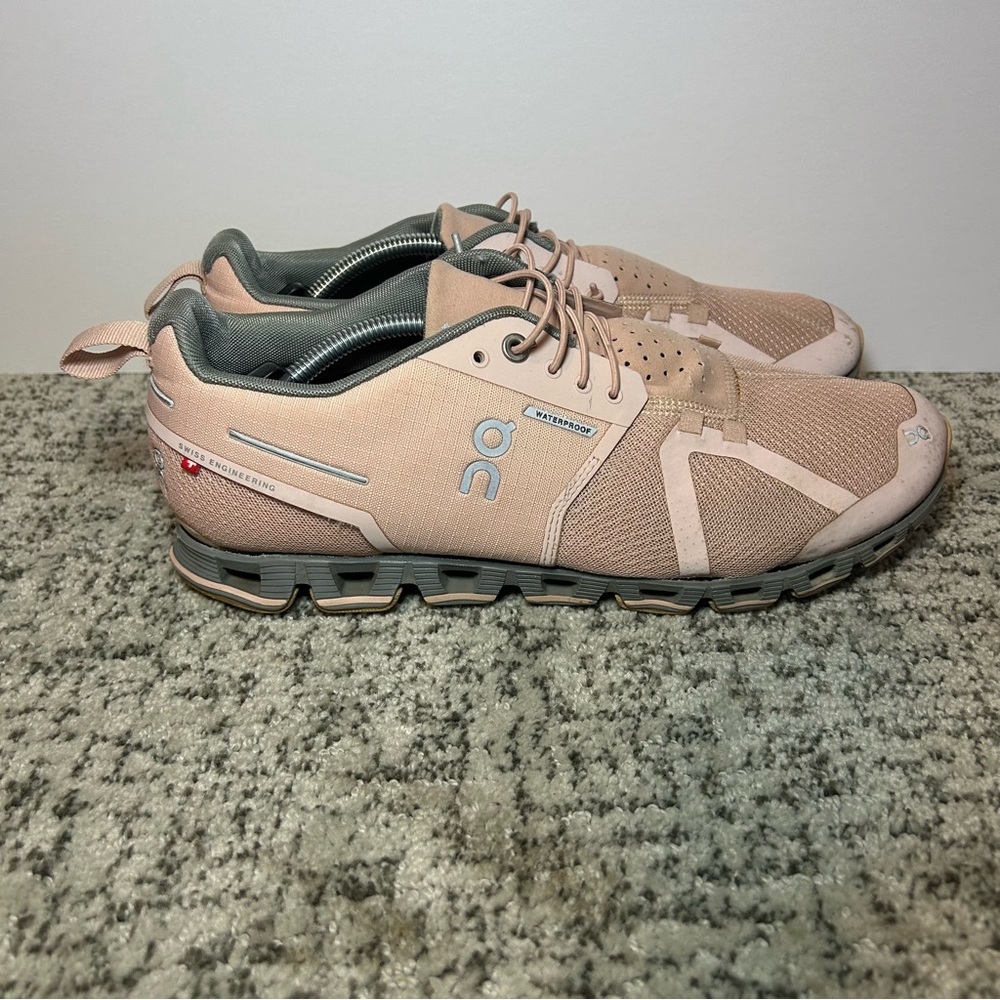 On Running Rose & Lunar Waterproof Trail Running Slip-On Sneakers Size 10